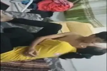 Wanita Ibu Cantik Pasrah Digenjot Di Atas Kasur